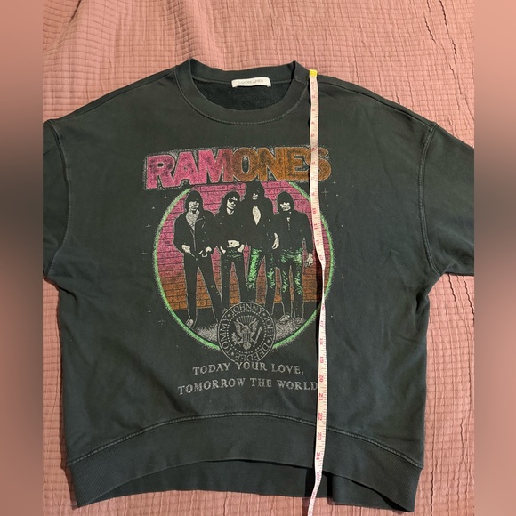 Daydreamer Oversized Crew Neck Sweatshirt with Ramones Graphic - Picture 5 of 5